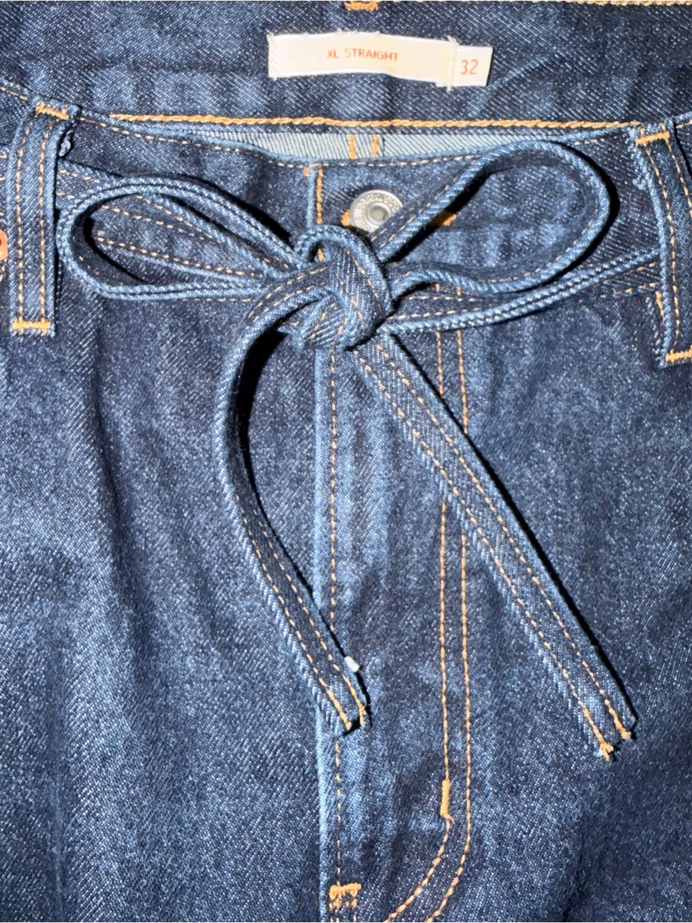 Women’s Levi’s Premium Dark Blue XL Straight Jeans with Self Tie Denim Belt